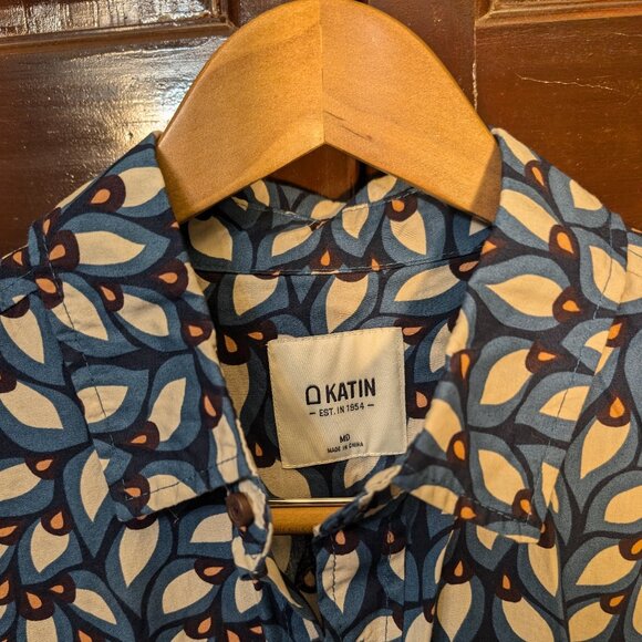 Katin Short Sleeve Button Up Shirt - M - Picture 2 of 4